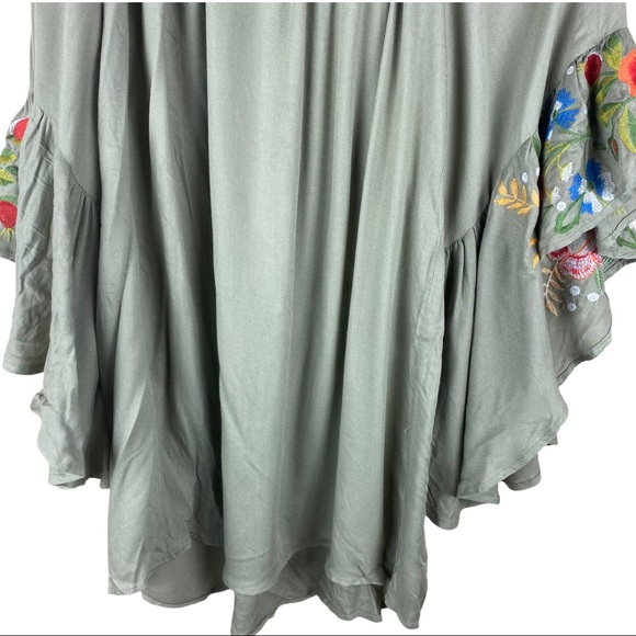 Altar’d State Off Shoulder Floral Embroidered Top - Picture 7 of 9